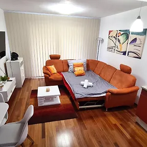 Apartmán Entire Apartment, Near Clarion, O2 Arena, Metro 3 Min, Easter Market In Center 15 Min, Praha
